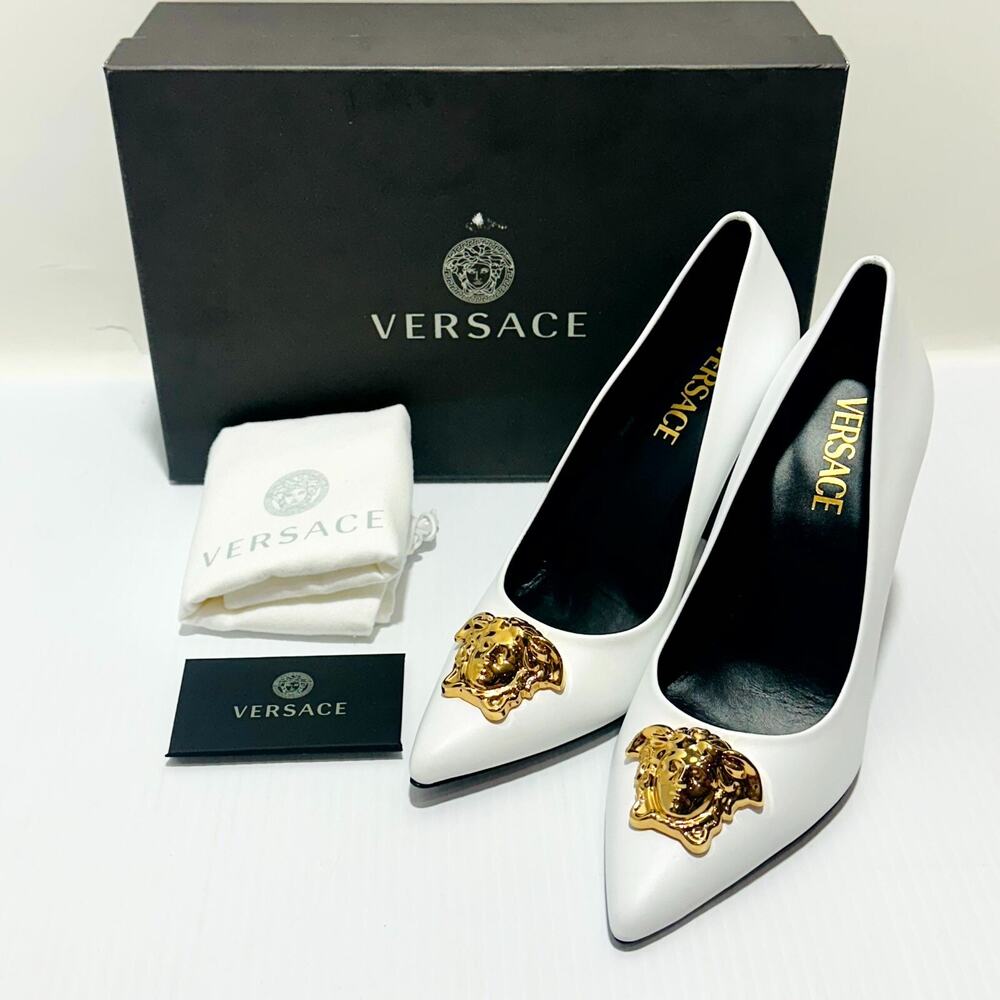 Versace Vitello IT 38/ US 8 Pumps White Leather Medusa Gold Heeled NIB $1050 - Picture 2 of 12